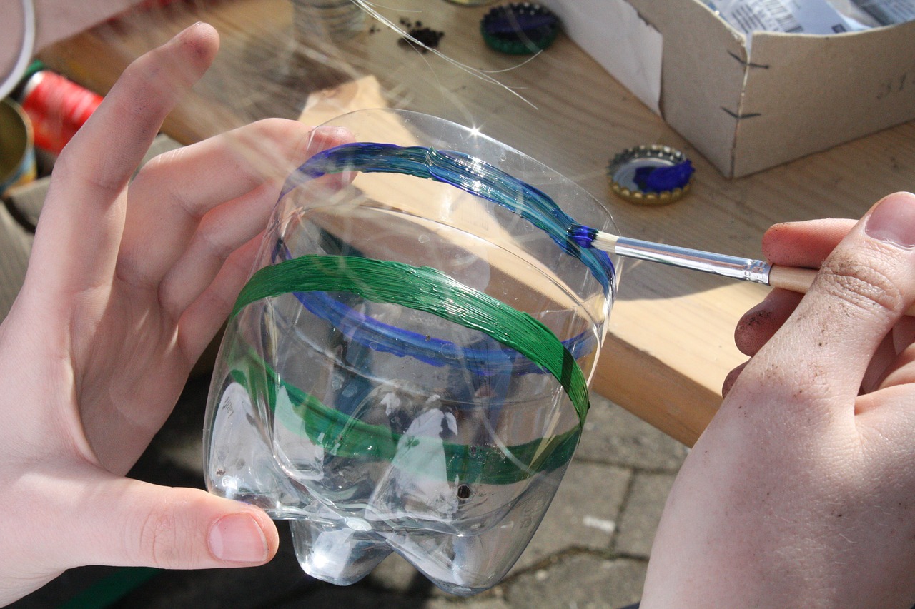Recycler des bouteilles en plastique pour faire sa décoration