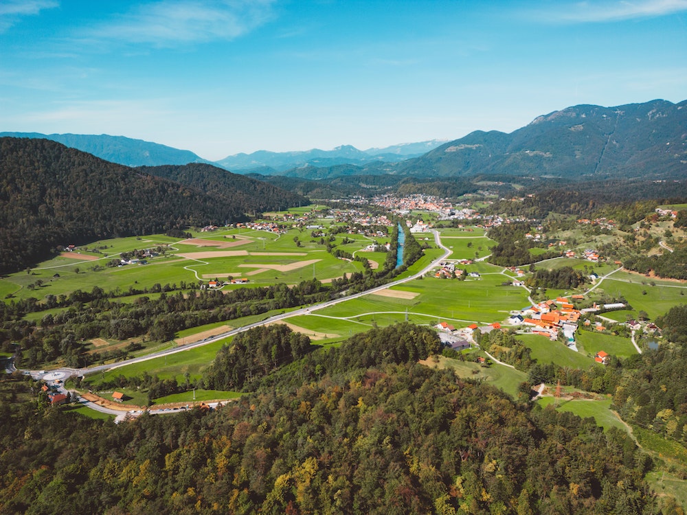 Investir dans l'immobilier agricole : une alternative rentable et durable
