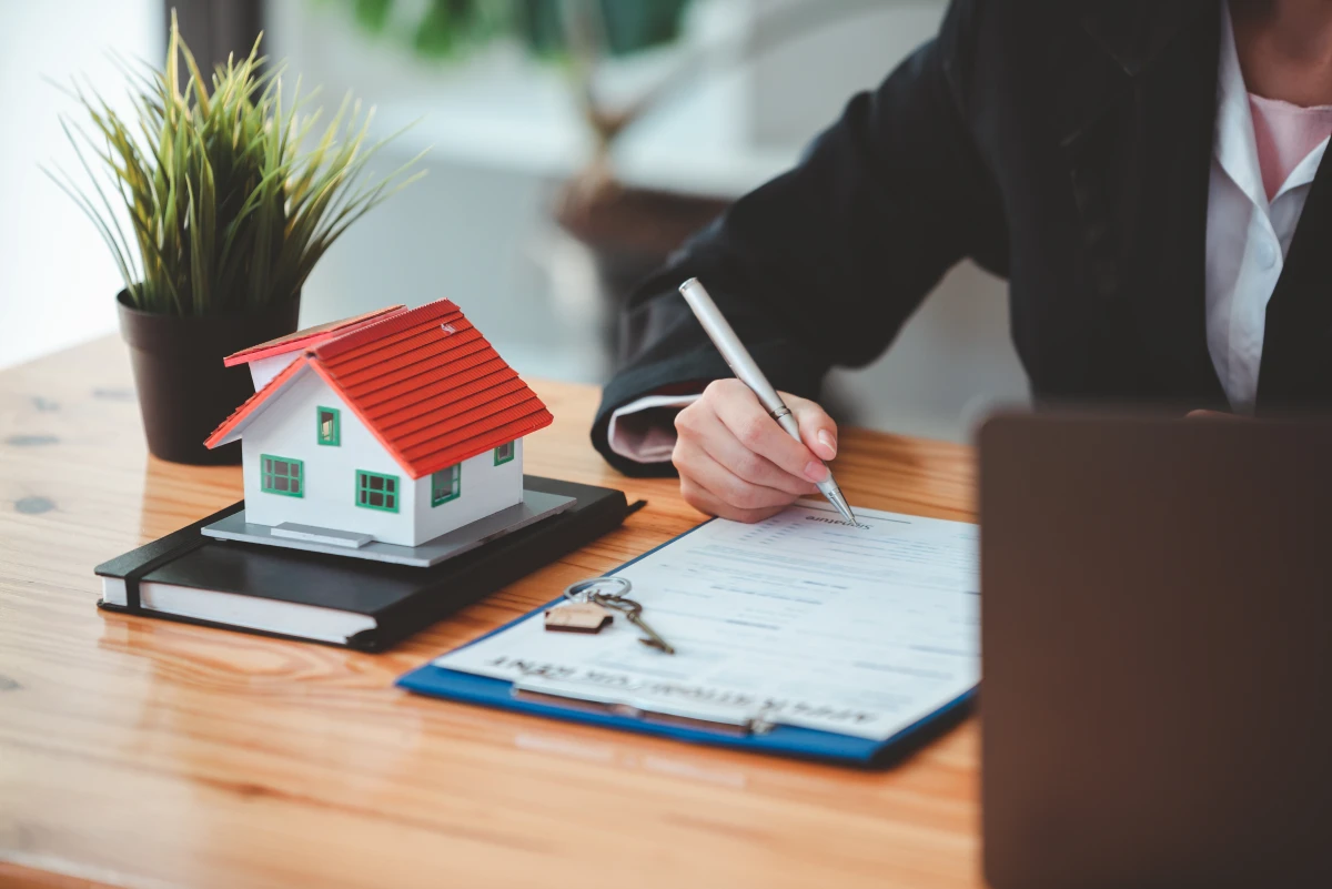 Estimer sa maison gratuitement : une étape cruciale pour réussir sa vente immobilière